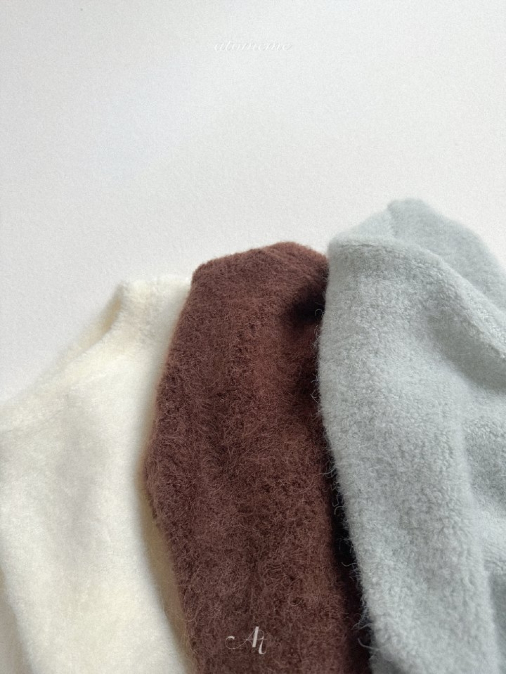 毛毛寬鬆針織衣